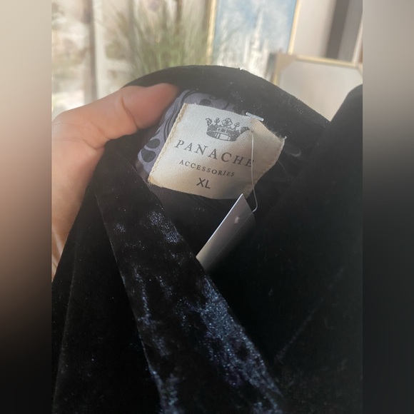 Beautiful Black Velvet Duster/Cardigan - Picture 5 of 8